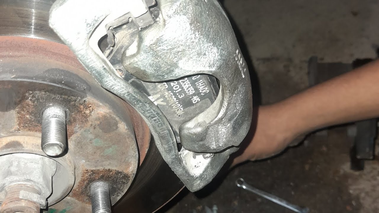 صوت خبط وضرضرة فى الطريق الحصة والمكسرا