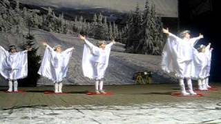 Dansul Ingerilor Gradinita Sportiva Piticot