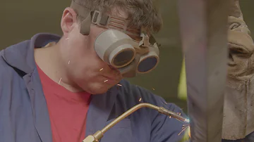 Jak vyrobit generátor kouře pro udírnu?