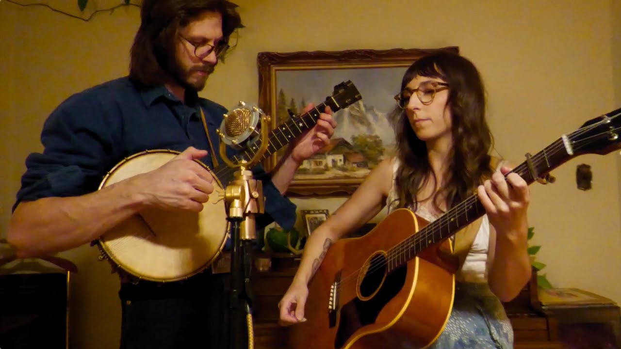 The Western Thistles - When the Cherry Tree Blossoms (Live)