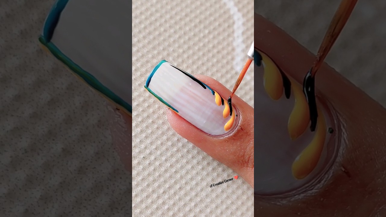 Nail art with the one stroke of a Brush 💅