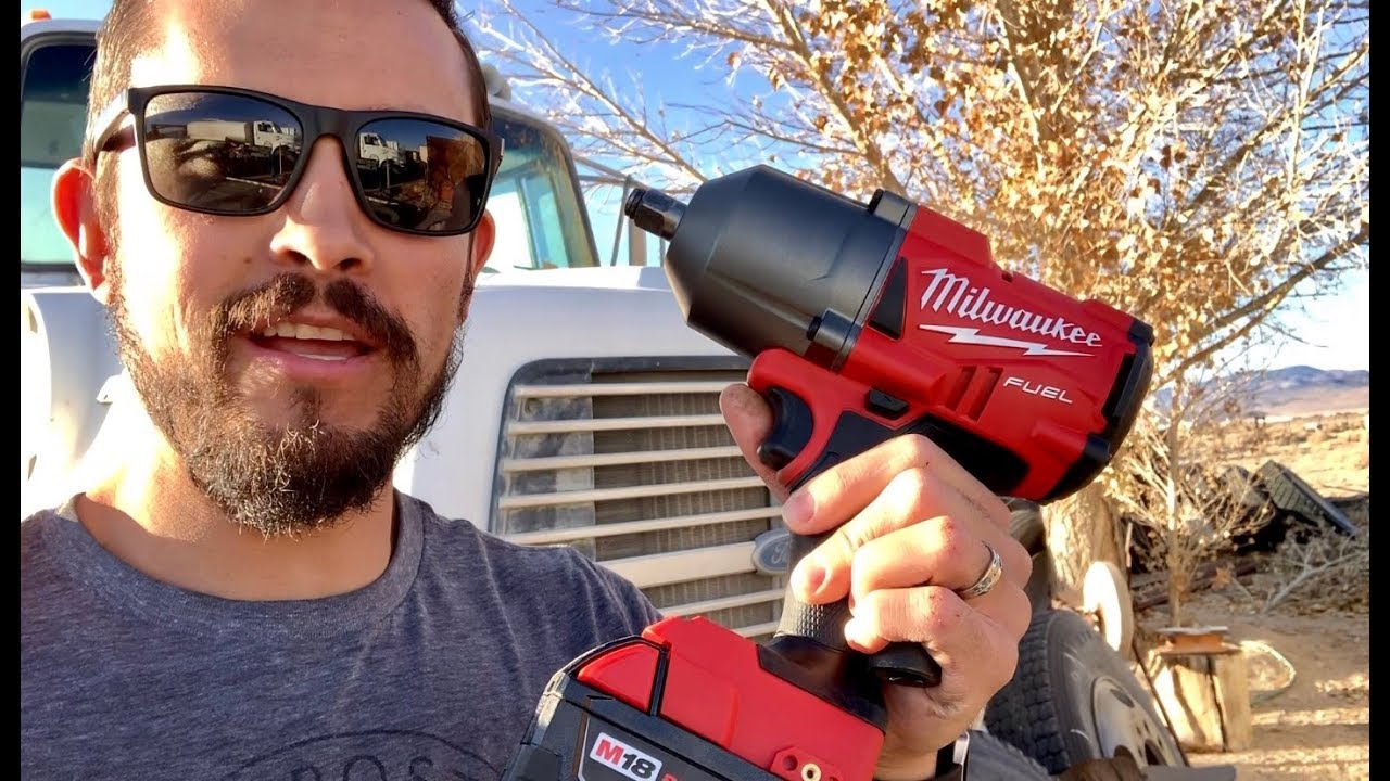 Dad Tries Milwaukee 1/2” Impact For First Time