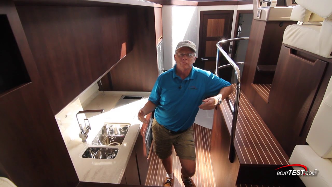 Galeon 420 Fly (2018-) Features Video - By BoatTEST.com
