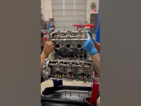 VQ35DE engine build. Heads are on 💪🏽. #vq35de #enginebuild #g35coupe # ...
