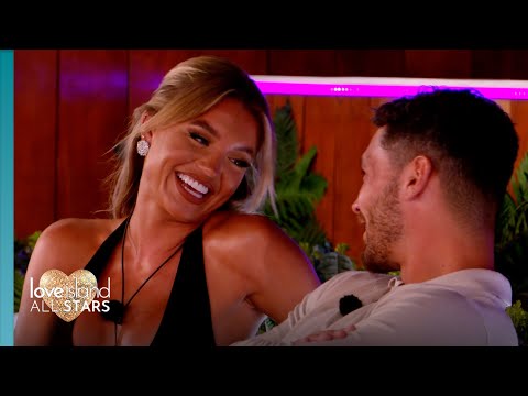 Molly and Callum catch up as friends 🥹 | Love Island All Stars