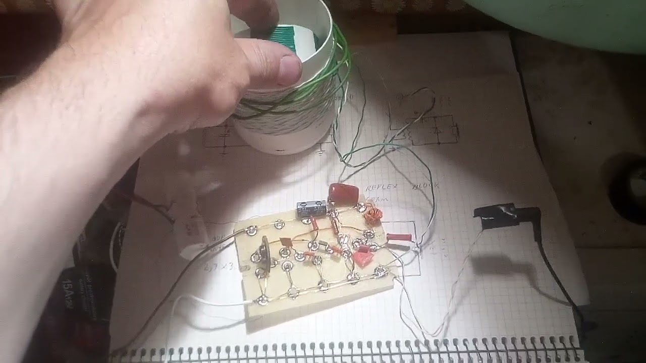 Strange TRF reflex AM MW radio circuit.