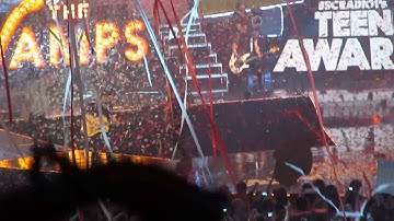 The Vamps ft Shawn Mendes live at the teen awards