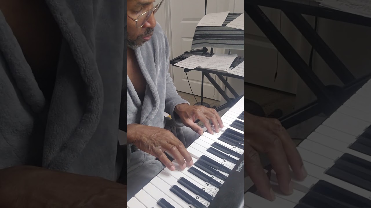 Playing "Georgia on my mind" using a tri-tone substitute.