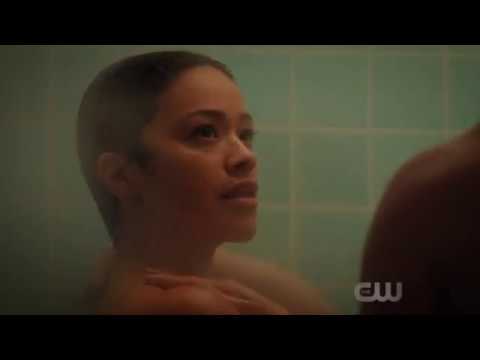 Jane the Virgin 4x10 - Jane and Rafael steamy shower scene