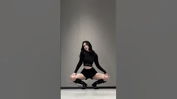 One Of The Girls Slowed The Weeknd JENNIE Lily Rose Depp Dance Cover 