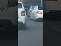 Опасный момент: у таксиста может отвалиться колесо