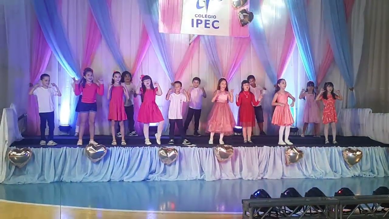 Amor de mãe não muda - Apresentação dia das Mães  - 3°B  Profe Michele - IPEC