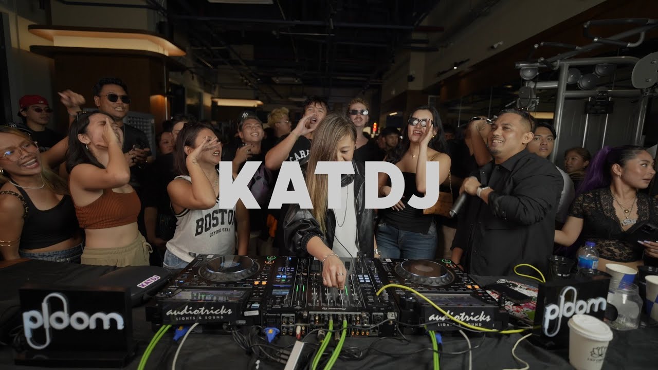 “MIXING IN MONOCHROME” KATDJ | HIP HOP, R&B, AFROBEATS, BAILE FUNK, HOUSE “MIXING IN MONOCHROME” KATDJ | HIP HOP, R&B, AFROBEATS, BAILE FUNK, HOUSE