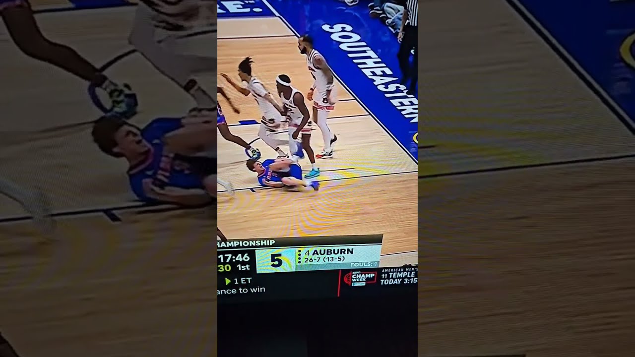Graphic! Florida Basketball player injury. Micah Handlogten