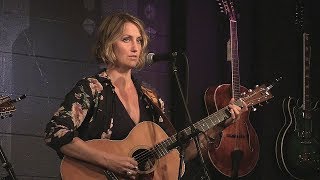 Joan Shelley - Jenny Come In - Live at McCabe's