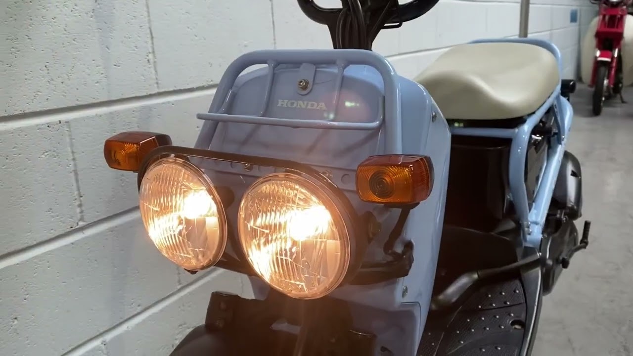 2007 Honda Zoomer Special Edition in glacial blue. Ref 0436 - YouTube 2007 Honda Zoomer Special Edition in glacial blue. Ref 0436 - YouTube