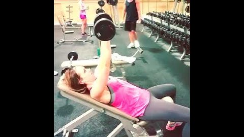 Alternating Incline Dumbbell Chest press