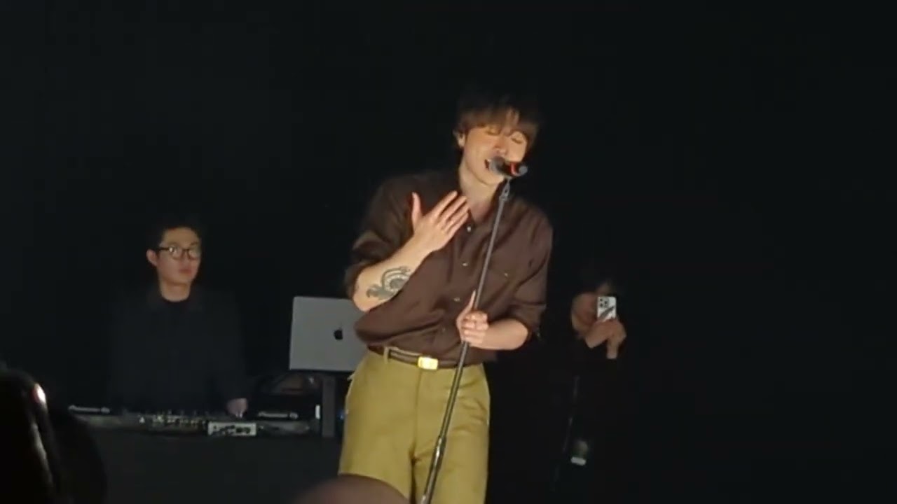 [Seattle 2.26.26] junny fan cam - figure 8 