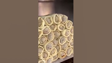 Thumbnail of Lumpia Semarang dengan isisan telur, ayam, udang dan rebung