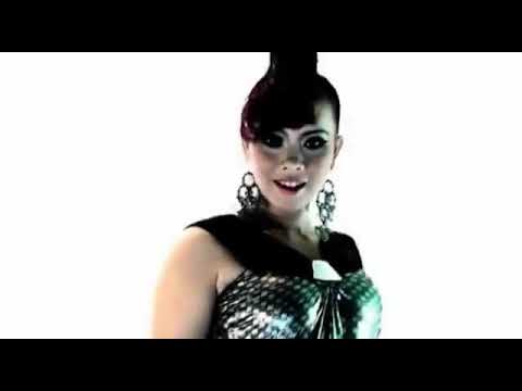 viral dewi kumpay menyanyikan lagu,,mewakili berjuta perasaan wanita