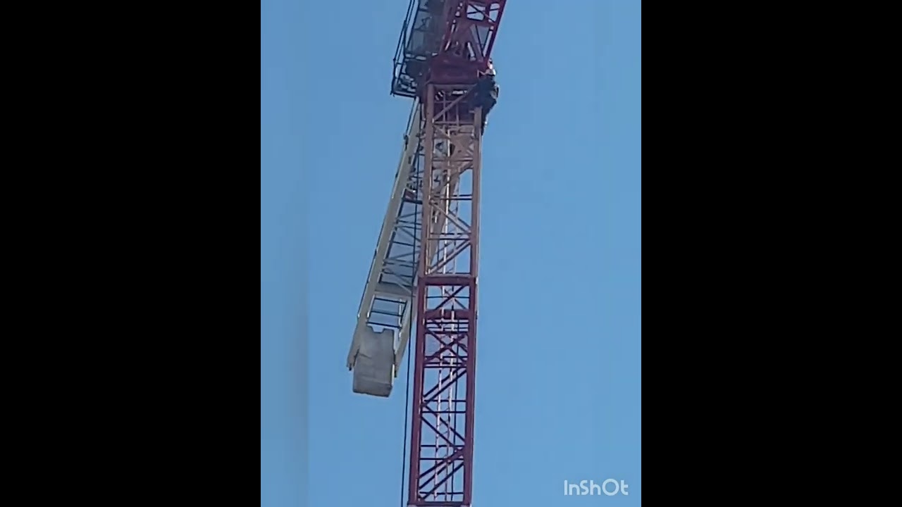 Демонтаж башенного крана #poland #budowa #dzwig - YouTube