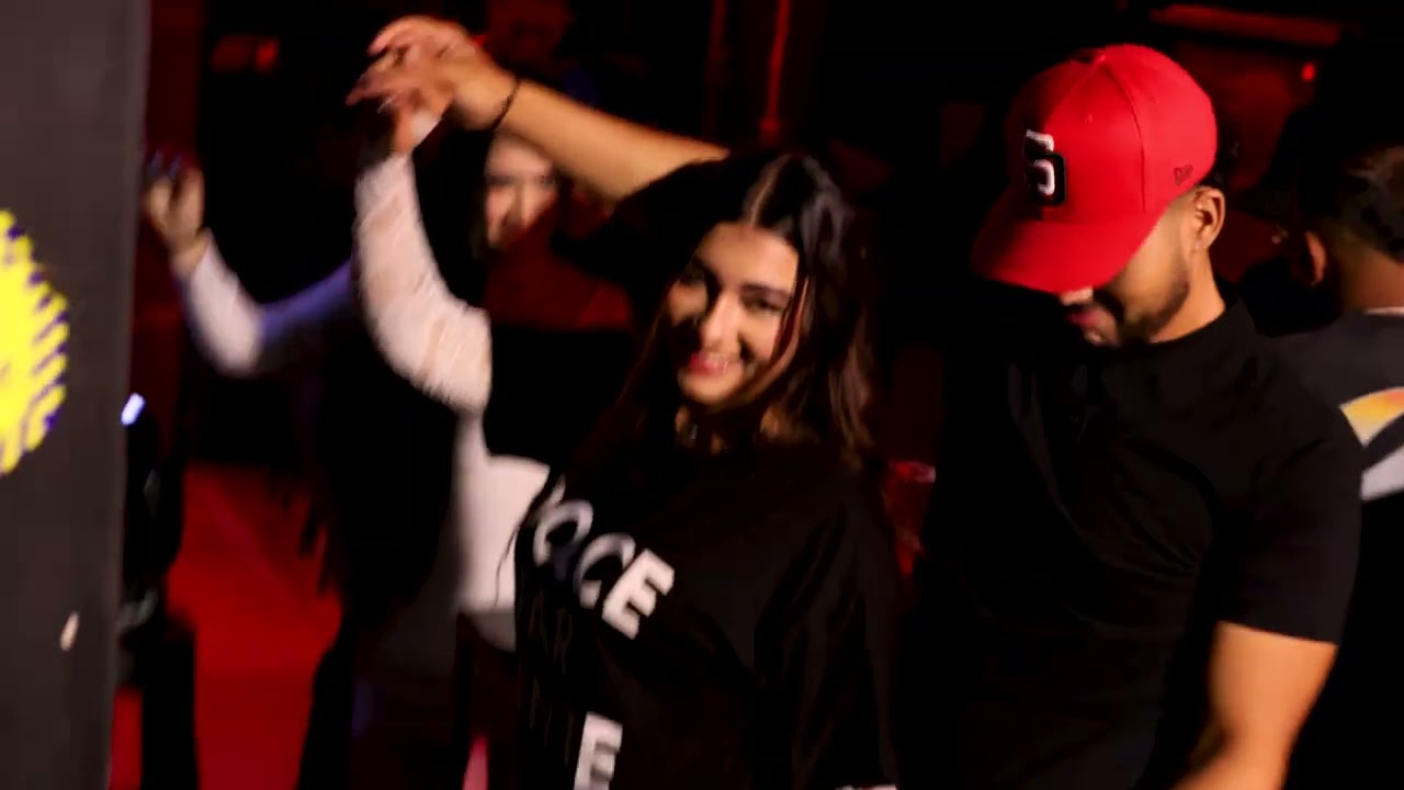 BELLAQUEO ROMANTICO 2.0 (VIDEO SET BREAKING BAR)