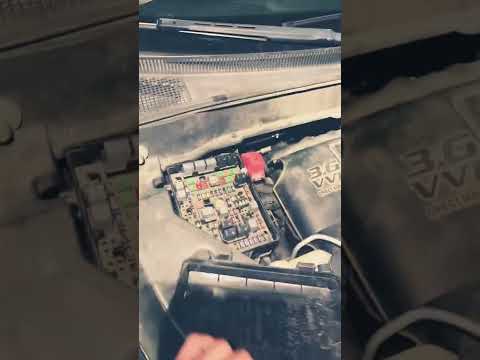 موقع صندوق الصمامات والبطارية في شيفروليه ترافيرس جي إم سي أركاديا بويك إنكليف استكشف مذهل ب