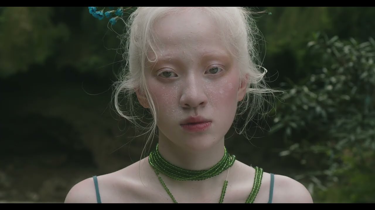 Watch QUYẾCH (ft. LINH) - CHỜ (Official MV) on YouTube Watch QUYẾCH (ft. LINH) - CHỜ (Official MV) on YouTube