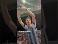 WM-Fans grölen Besitzer von verlorener Geldbörse herbei | #ntv