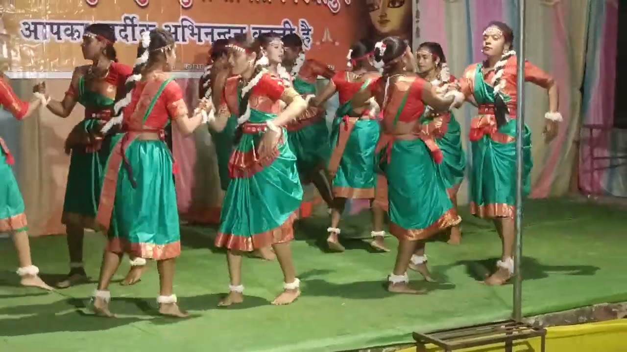 Navratri ke  Pavan avsar per hostel ki bacchiyo ke dwara pyara sa program