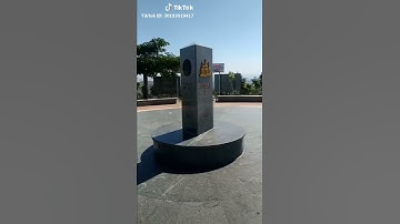 Nơi 1 con gà gáy cả 3 nước cùng nghe