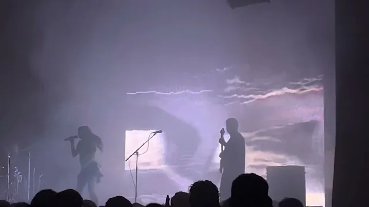 Benee - Winter Live Sydney Luna Park Big Top 07/04/2022