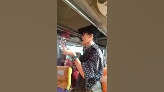 Kocak abis ini pengamen kalo ketemu sawer 1 juta untuk lagu karang dia sendiri juga gak rugi