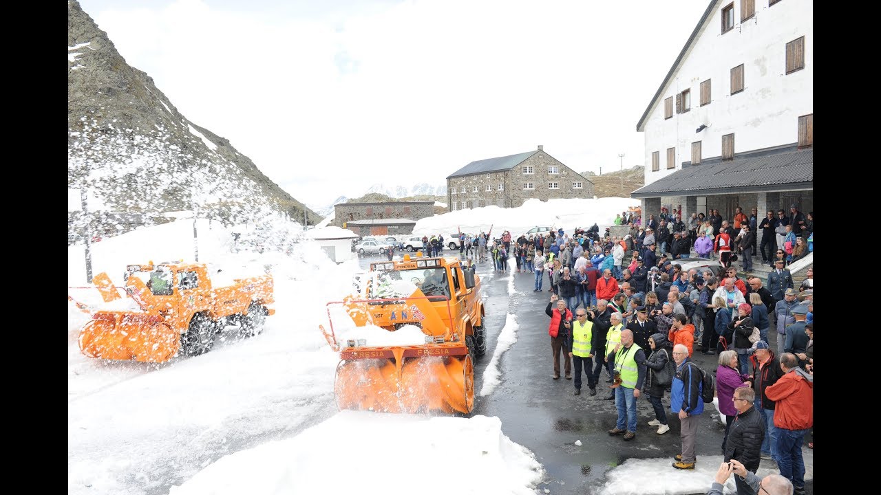 5 giugno 2018 Apertura del Colle del Gran San Bernardo YouTube 5 giugno 2018 Apertura del Colle del Gran San Bernardo YouTube