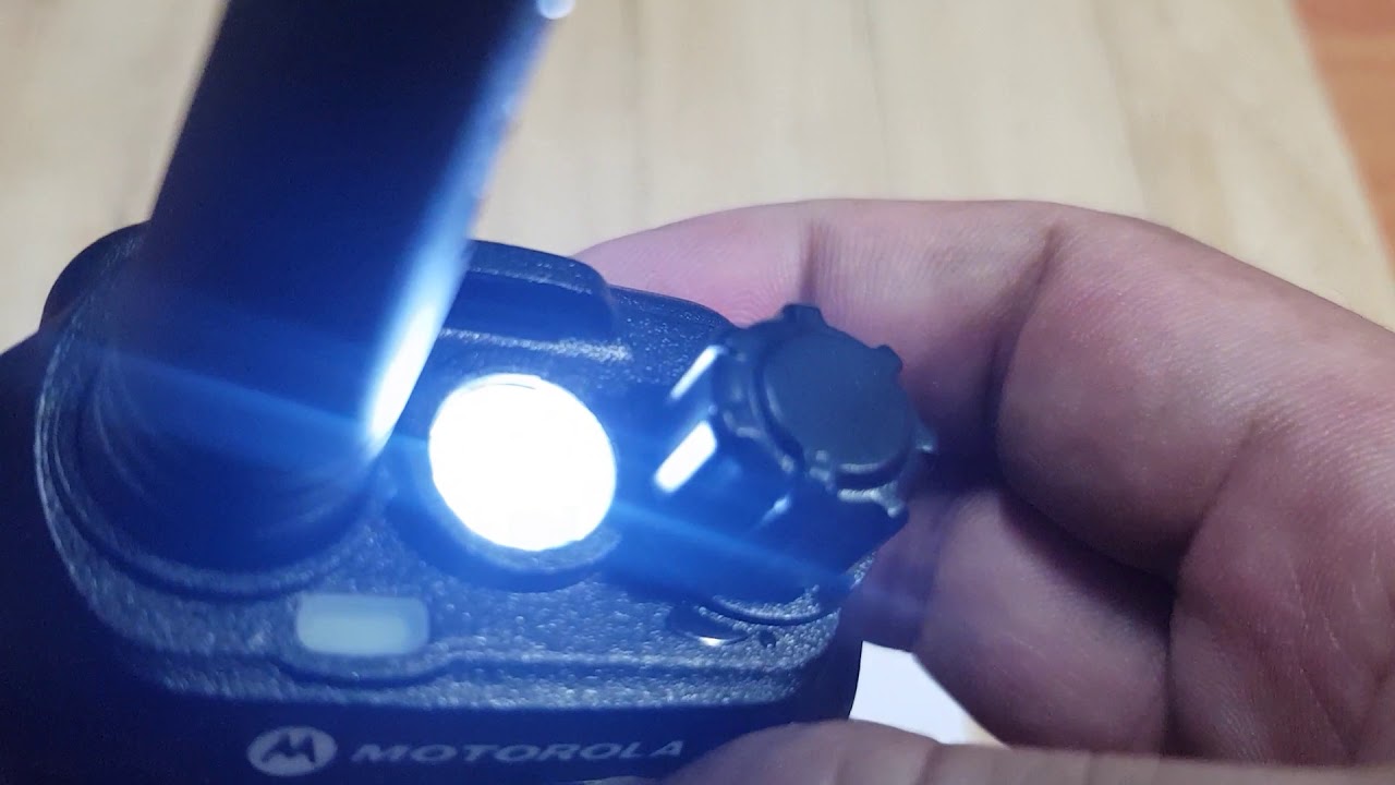 วิธีเปิดไฟฉาย Jacklight Motorola GP1900