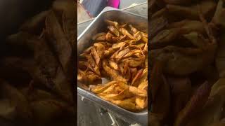 Good morning family we are open for business 👩‍💼 #guitar