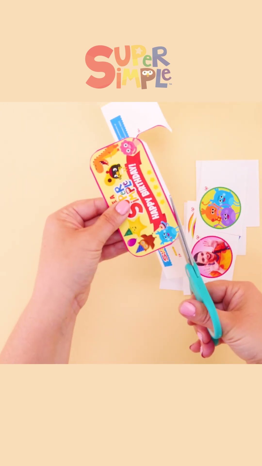 Super Simple Cupcake Toppers ? #shorts #supersimple #caketoppers #kidscrafts