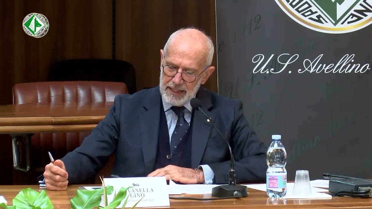 Nuovo stadio Partenio. L'Architetto Zavanella mostra i dettagli in slide del super progetto