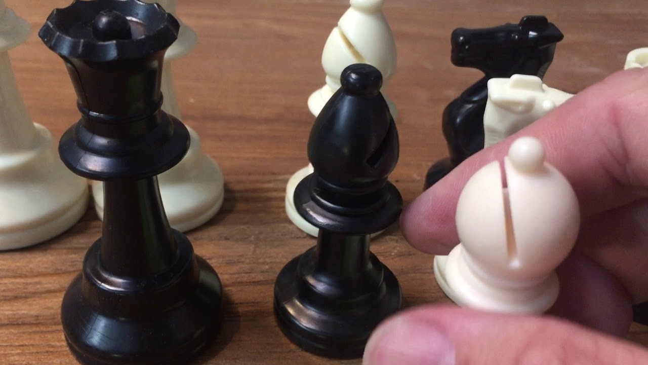 Analysis Size Standard Club Plastic Chess Set Black & Ivory Pieces - 3 King