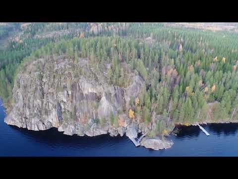 Lohilahti Shutterbug team’s video is identified by its title as Pisamalahti hillfort in Sulkava. The site is recognised in Finland’s cultural-environment register as a notable ancient hillfort, and the local visitor page explains the approach. The video offers a visual introduction to the landmark, while its exact archaeological chronology should be taken from heritage research rather than inferred from the footage or the name.