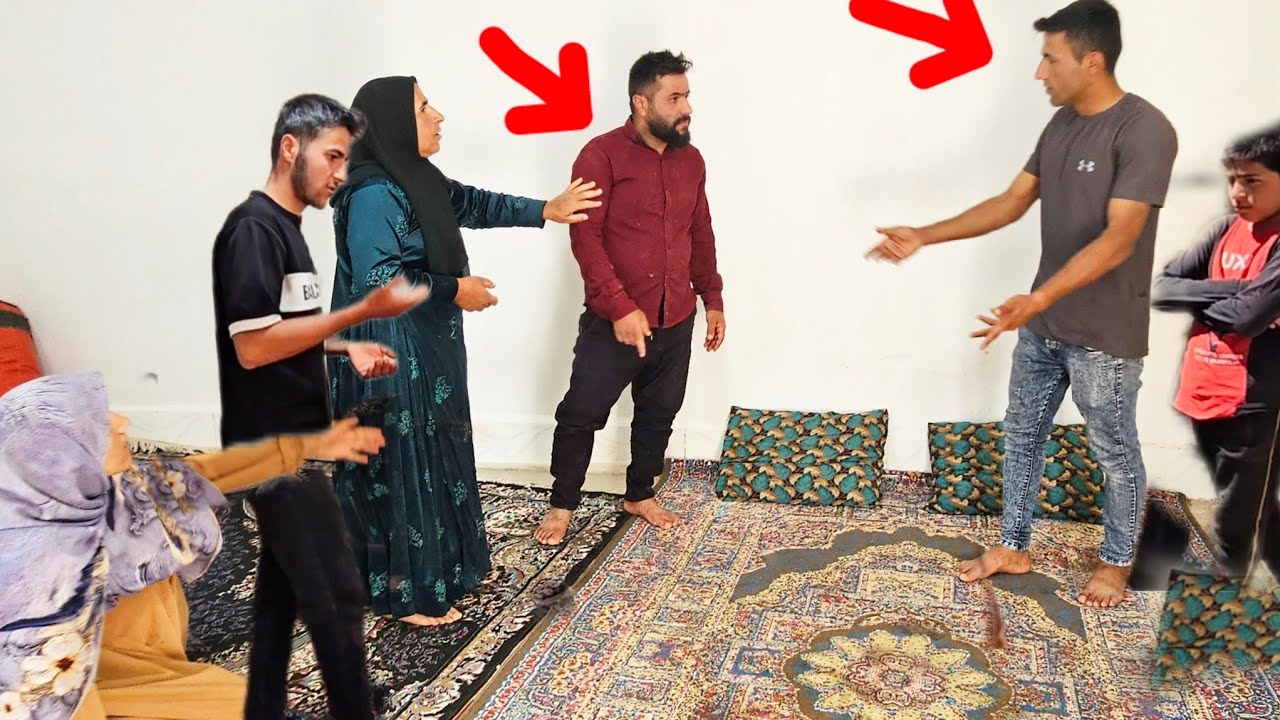 Hossein, the little son of nomads and his mother Soraya in the shadow of his older brother Hojjat