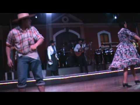 Cómo es la vestimenta de Huaso campesino que incluye la chaqueta