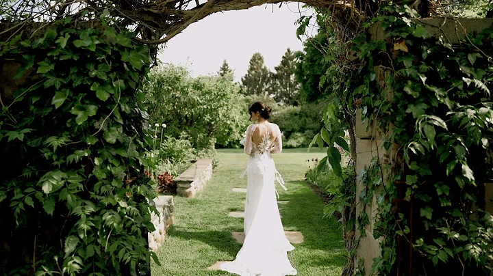 You will NOT believe this wedding venue is in Michigan... | Romantic military couple ties the knot