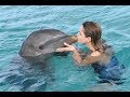 VLOG Плаваю с ДЕЛЬФИНАМИ, скатами и акулами 🐬💙 Пригласили на свидание 😄