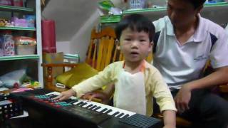 和爸爸一起玩琴990430,1Y7M.AVI