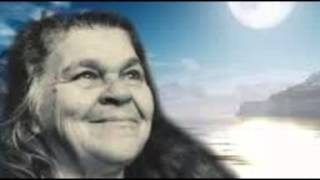 【1474】 Madrinha Rita - Lua Branca - 16 Tres seres