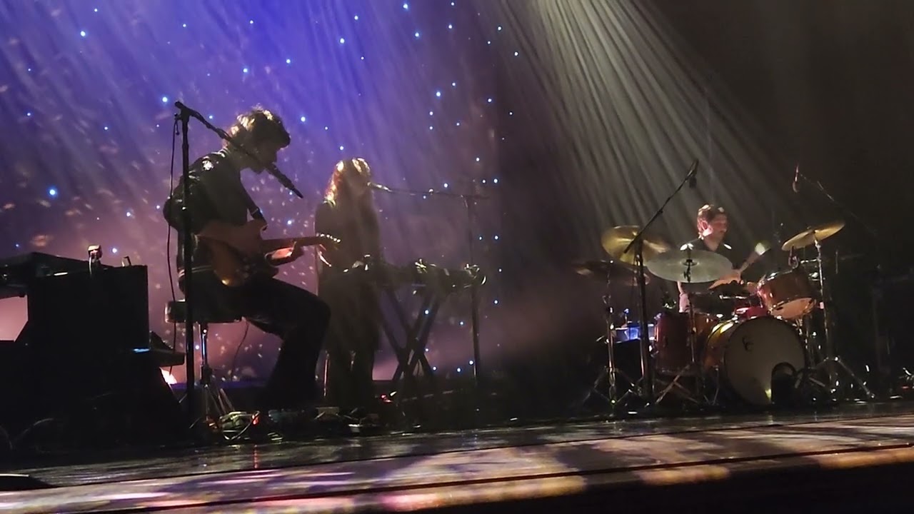 Beach House - Myth ( Live at Massey Hall - Toronto) Once Twice Melody Tour