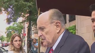 Giuliani arrives to surrender in Georgia election indictment | FOX 5 News