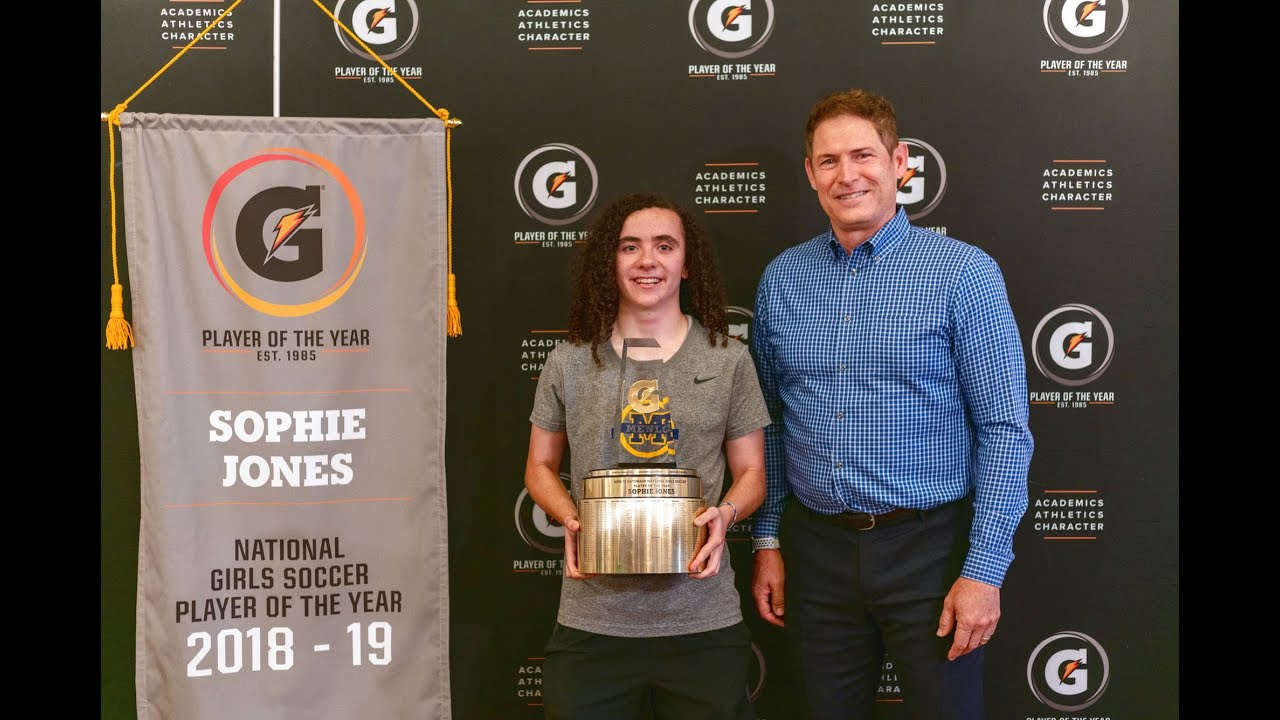 Sophia Jones Surprised With Gatorade National Player of the Year Award ...