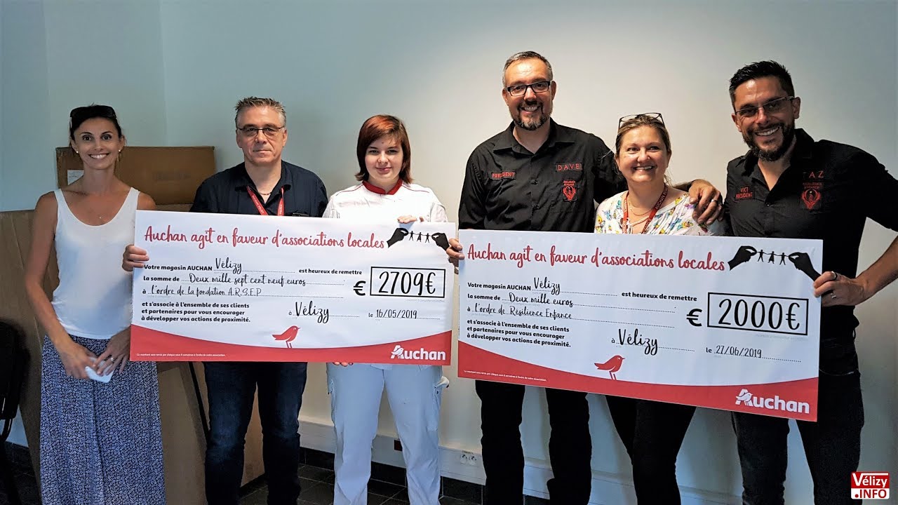 AUCHAN VÉLIZY REMET PRÈS DE 5000€ À DEUX ASSOCIATIONS
